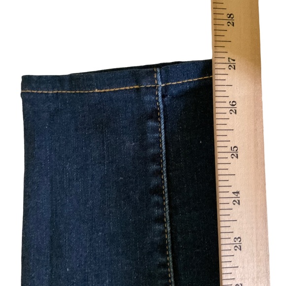 Levis 711 Skinny Dark Wash Denim Blue Jeans Woman’s Size 26 X 27 - Picture 7 of 11